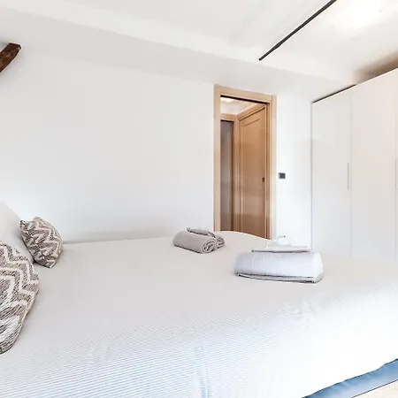 Apartamento -fronte Mare- Centro Storico *